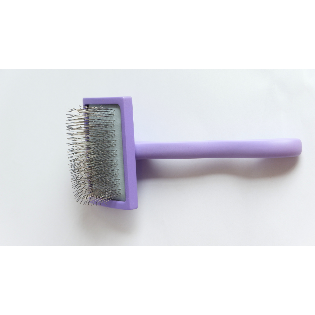 Slicker brush